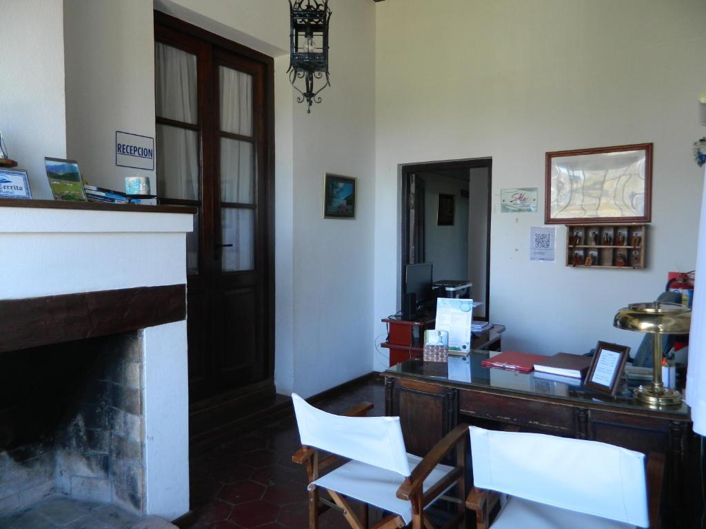 Hostal El Cerrito San Lorenzo San Lorenzo  Eksteriør bilde